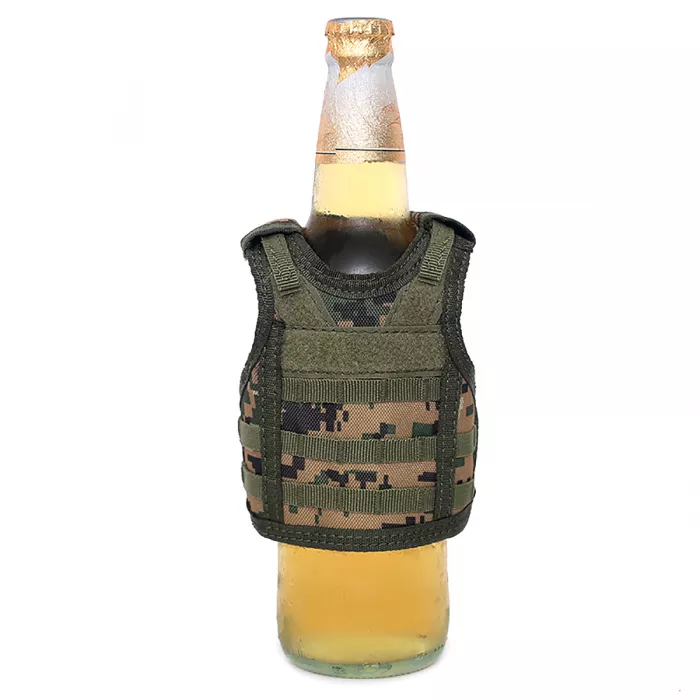 Mini Schutzweste für Bierflasche / Weinflasche / Thermosflasche - Digital-Woodland